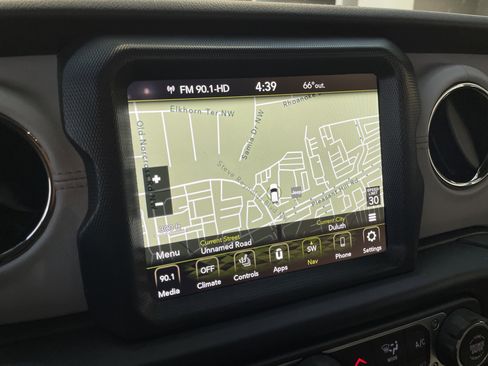 Used 2023 Jeep Gladiator Overland AWD/4WD image 26