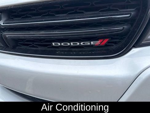Used 2022 Dodge Charger SXT RWD image 5