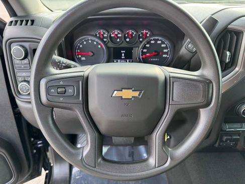 Used 2021 Chevrolet Silverado 2500 Custom w/ Custom Value Package image 13