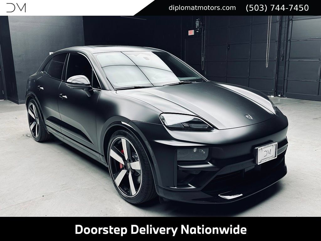 Used 2024 Porsche Macan Turbo Electric AWD/4WD image 9