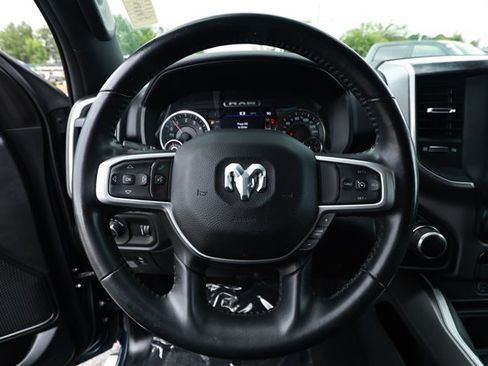 Used 2022 RAM 1500 Big Horn AWD/4WD image 11