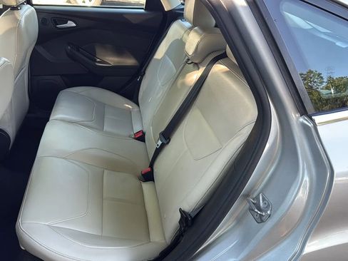 Used 2018 Ford Focus Titanium FWD image 15