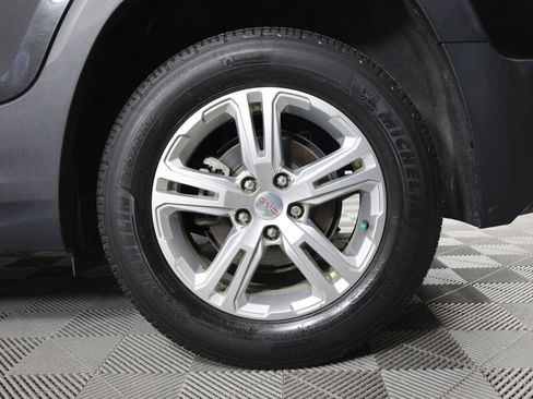 Used 2019 GMC Terrain SLE w/ LPO, Cargo Package image 8