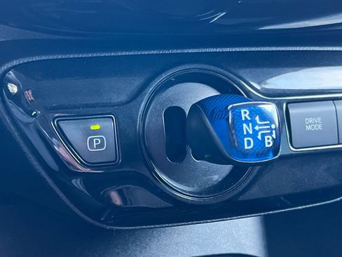 Certified 2021 Toyota Prius LE image 21