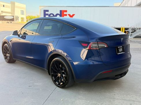 Used 2023 Tesla Model Y AWD image 11