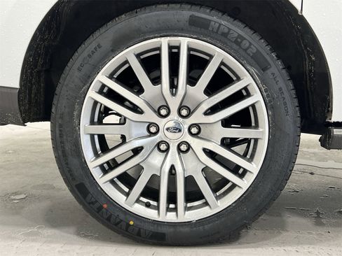 Used 2024 Ford Expedition Max Limited image 10