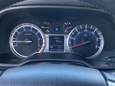 Used 2015 Toyota 4Runner Limited image 30