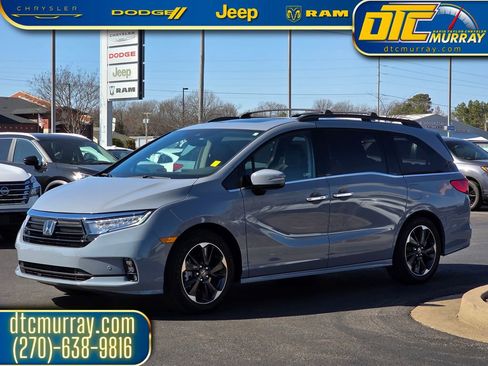 Used 2024 Honda Odyssey Elite image 2