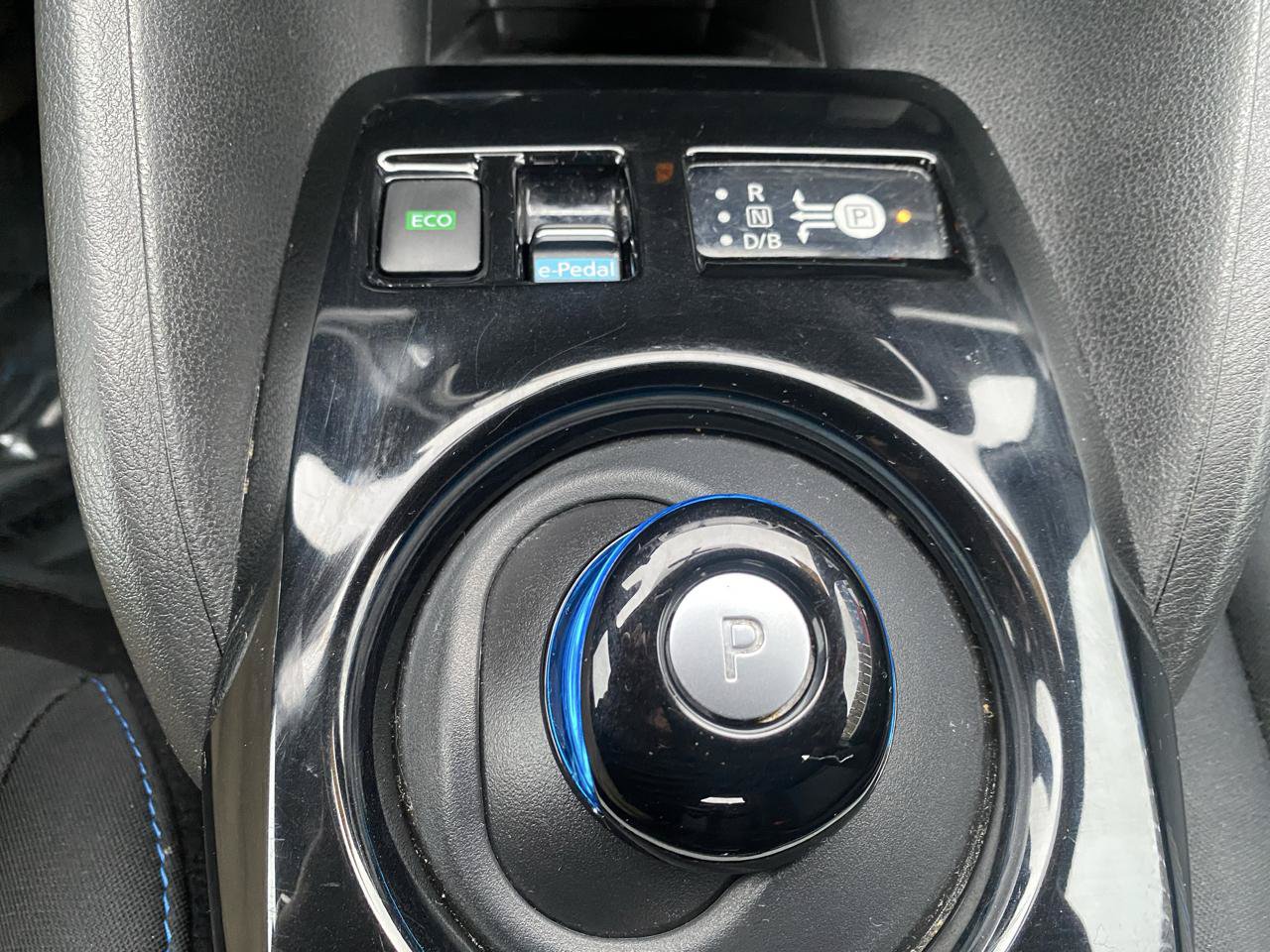 Used 2018 Nissan Leaf SV w/ Protection Package FWD image 18