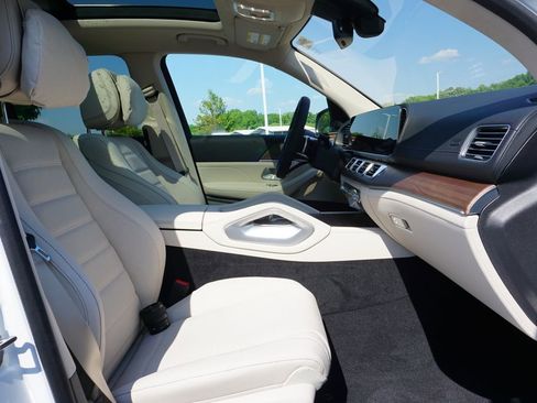 New 2026 Mercedes-Benz GLS 450 4MATIC image 49