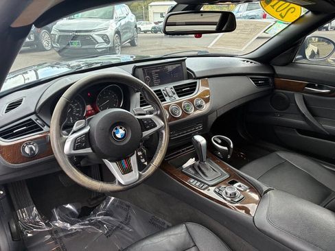 Used 2011 BMW Z4 sDrive30i RWD image 8