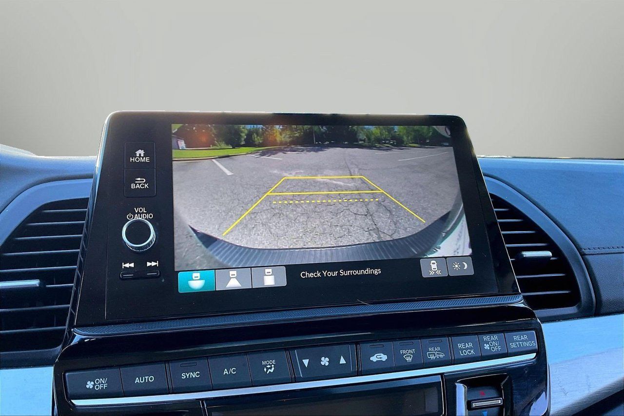 Used 2025 Honda Odyssey EX-L image 13