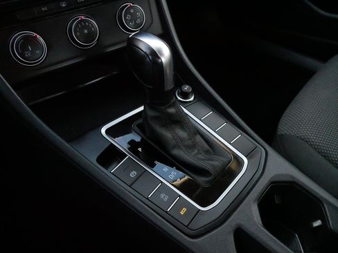 Used 2019 Volkswagen Jetta S w/ Driver Assistance Package image 24