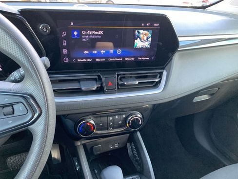 Used 2025 Chevrolet TrailBlazer LT image 18