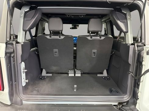 Used 2023 Ford Bronco Badlands image 30