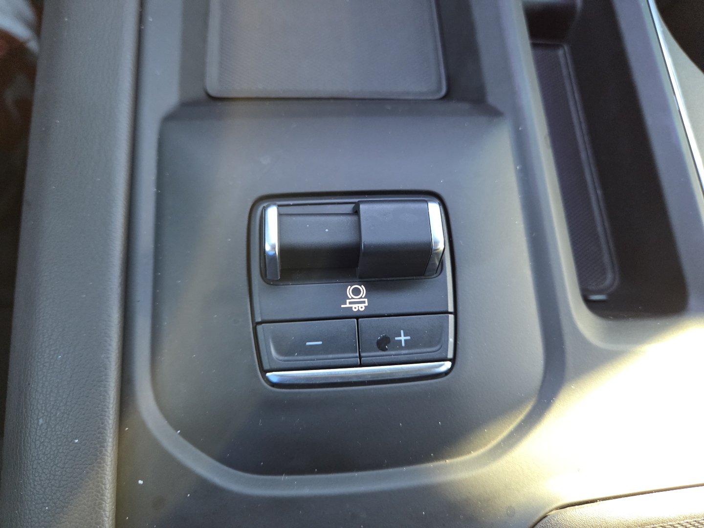 Used 2024 GMC Sierra 2500 Denali w/ Denali Reserve Package AWD/4WD image 12