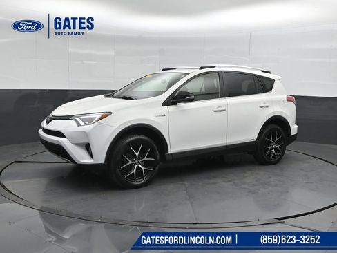Used 2018 Toyota RAV4 SE AWD/4WD image 6