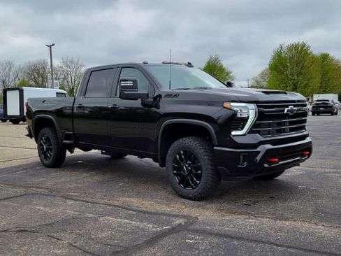 New 2026 Chevrolet Silverado 2500 LT w/ Trail Boss Package AWD/4WD image 2
