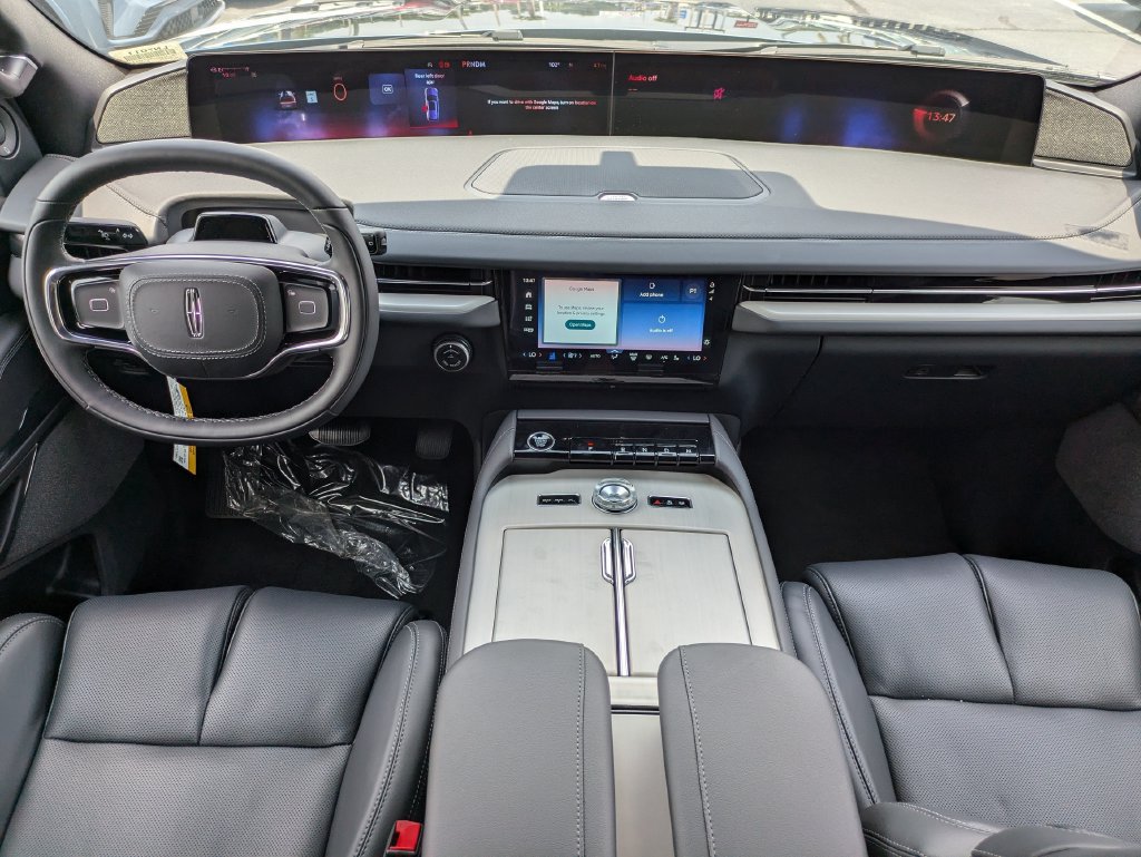 New 2027 Lincoln Navigator Reserve w/ Jet Appearance Package RWD image 15