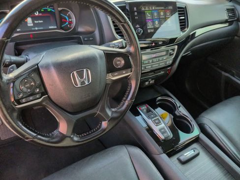 Used 2020 Honda Pilot Touring image 10