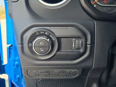 New 2026 Jeep Gladiator Sport AWD/4WD image 22