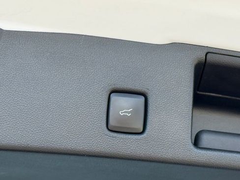 Certified 2022 Ford Escape SEL image 28