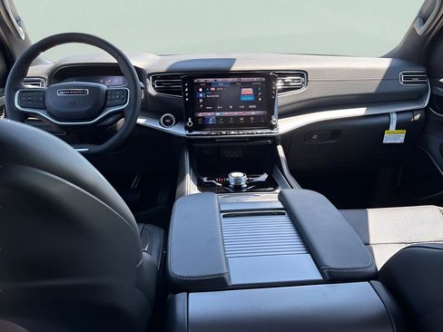 New 2026 Jeep Grand Wagoneer Limited AWD/4WD image 20