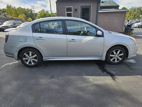 Used 2012 Nissan Sentra 2.0 SR w/ Special Edition Pkg image 6
