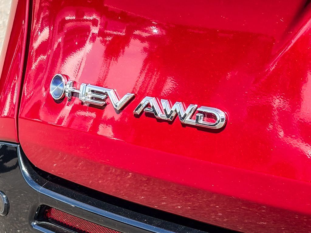 Used 2025 Toyota Sienna Platinum AWD/4WD image 10