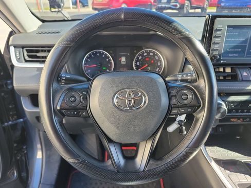 Used 2020 Toyota RAV4 LE image 21