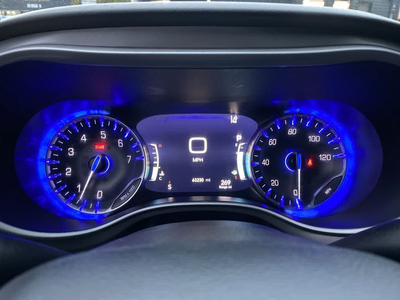 Used 2025 Chrysler Pacifica Select FWD image 27