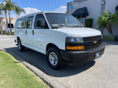 Used 2022 Chevrolet Express 2500 w/ Driver Convenience Package RWD image 3