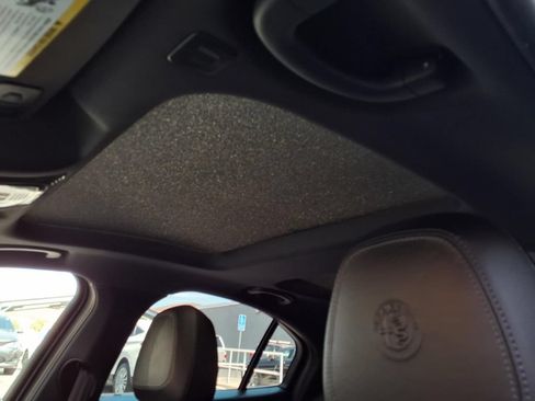 Used 2022 Alfa Romeo Giulia Ti RWD image 20