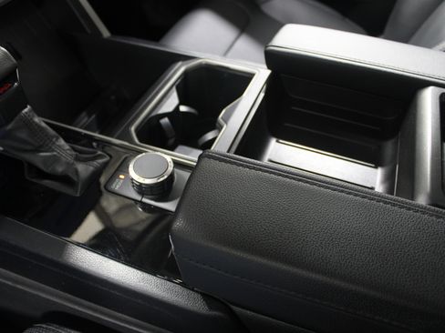 Used 2022 Toyota Tundra SR5 image 18