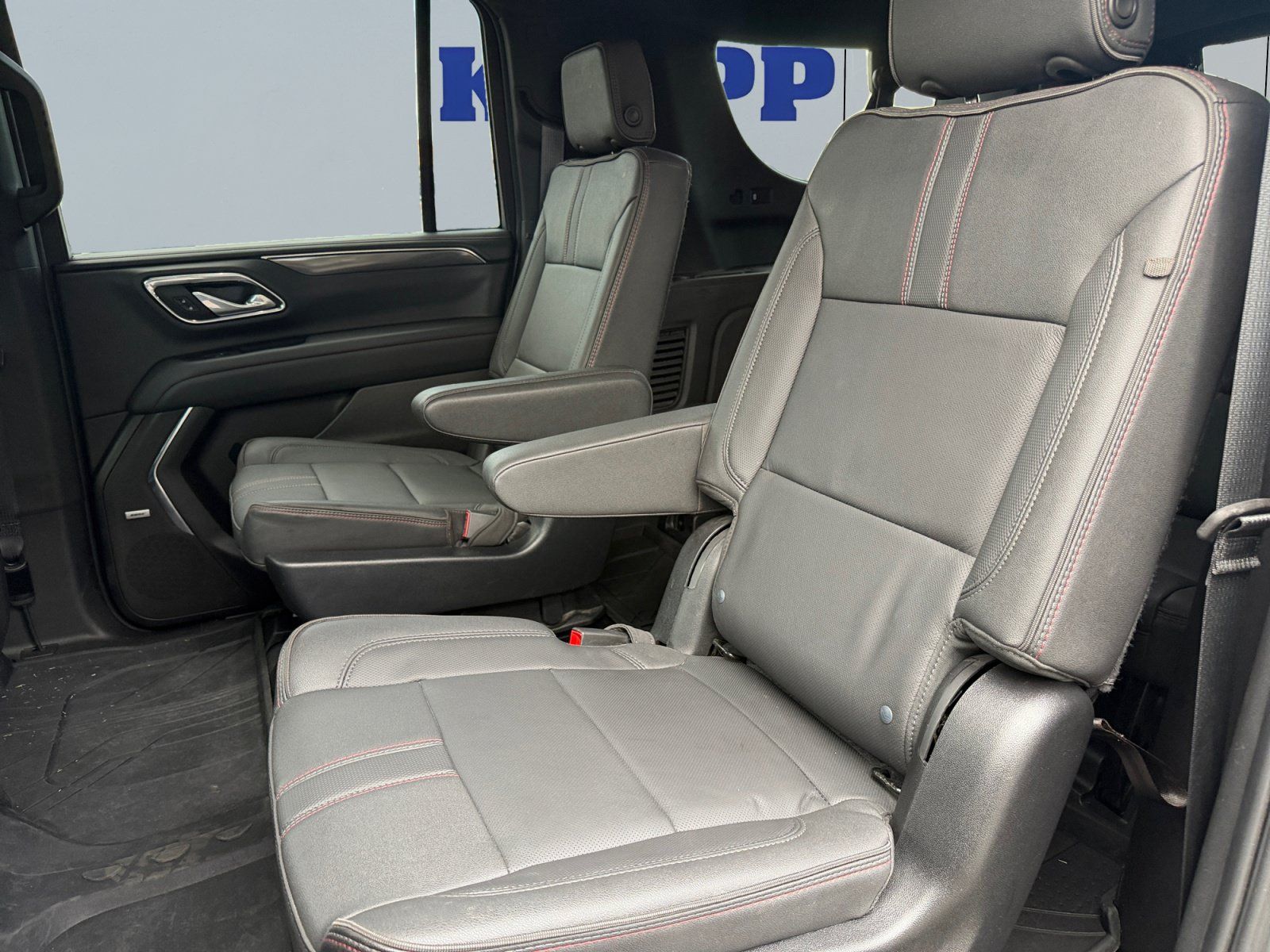Used 2023 Chevrolet Suburban RST w/ Luxury Package RWD image 16