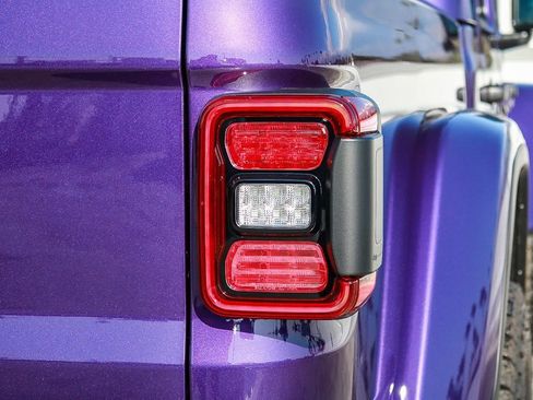 New 2026 Jeep Gladiator Mojave image 10