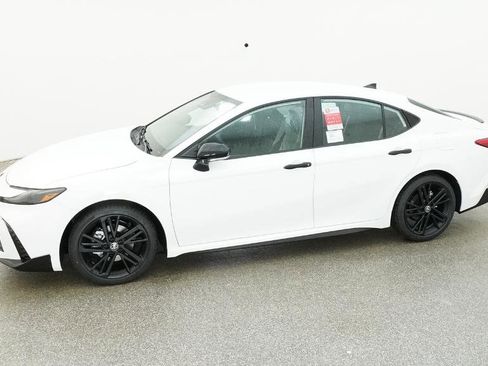 Used 2026 Toyota Camry SE Nightshade image 52