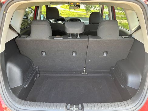 Used 2025 Kia Soul LX w/ LX Technology Package FWD image 29