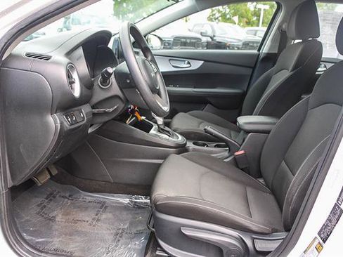 Used 2024 Kia Forte LXS w/ LXS Technology Package image 18