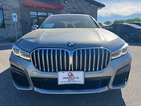 Used 2020 BMW 750i xDrive w/ Executive Package AWD/4WD image 2