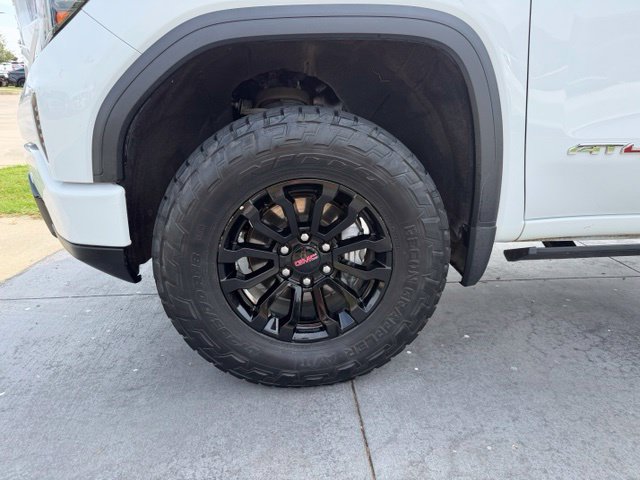 Used 2022 GMC Sierra 1500 AT4X AWD/4WD image 4