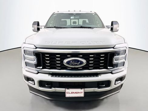 Used 2025 Ford F450 Platinum w/ FX4 Off-Road Package AWD/4WD image 3