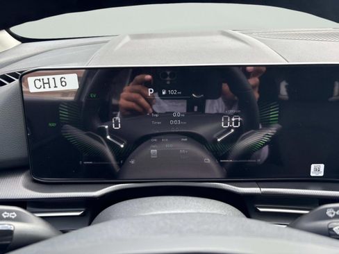 New 2026 Kia Sportage LX image 32