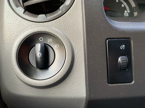 Used 2013 Ford E-450 and Econoline 450 Super Duty w/ PWR Locks & Windows Group image 18