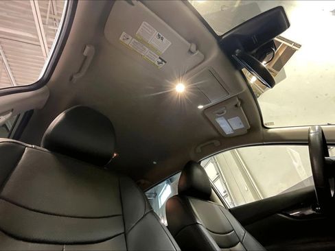 Used 2020 Nissan Rogue SL image 25