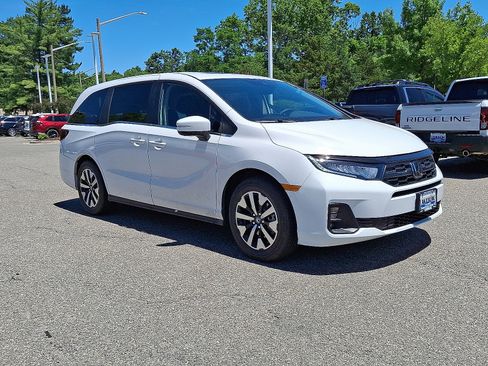 New 2026 Honda Odyssey EX-L image 2