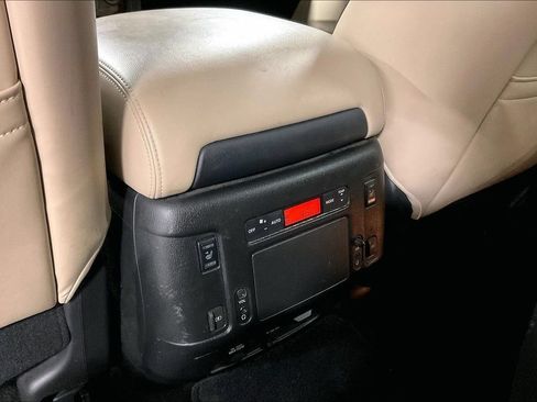 Used 2019 Nissan Armada Platinum w/ Captain's Chairs Package AWD/4WD image 31