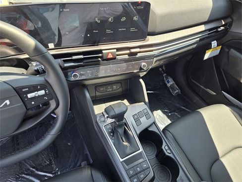 New 2026 Kia Sportage EX w/ EX Panorama Roof Package image 18