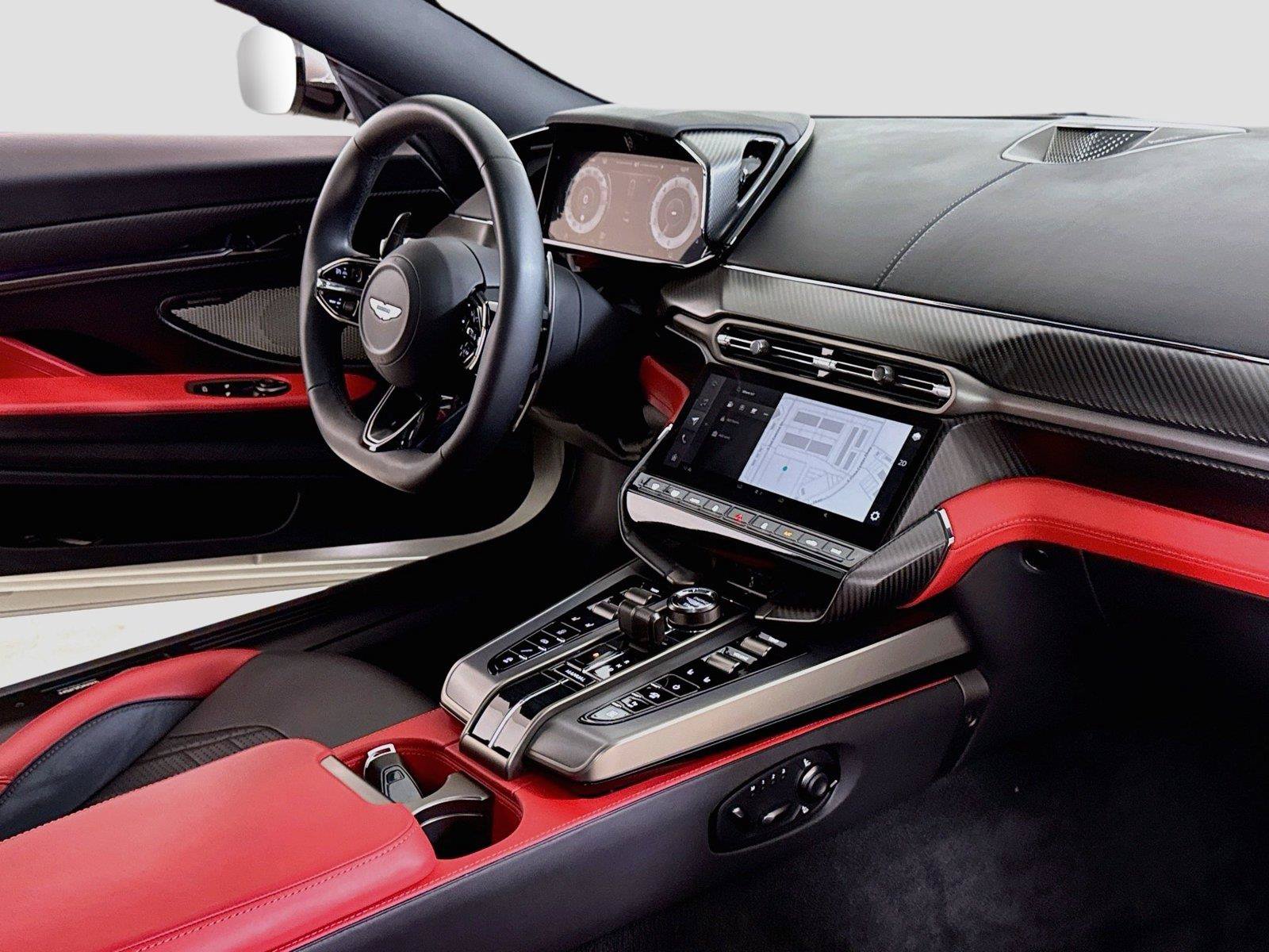 Used 2025 Aston Martin Vanquish RWD image 25
