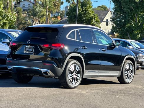 Certified 2025 Mercedes-Benz GLA 250 image 3